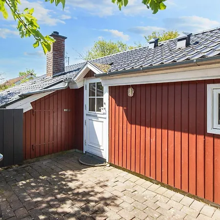 Holiday Home *